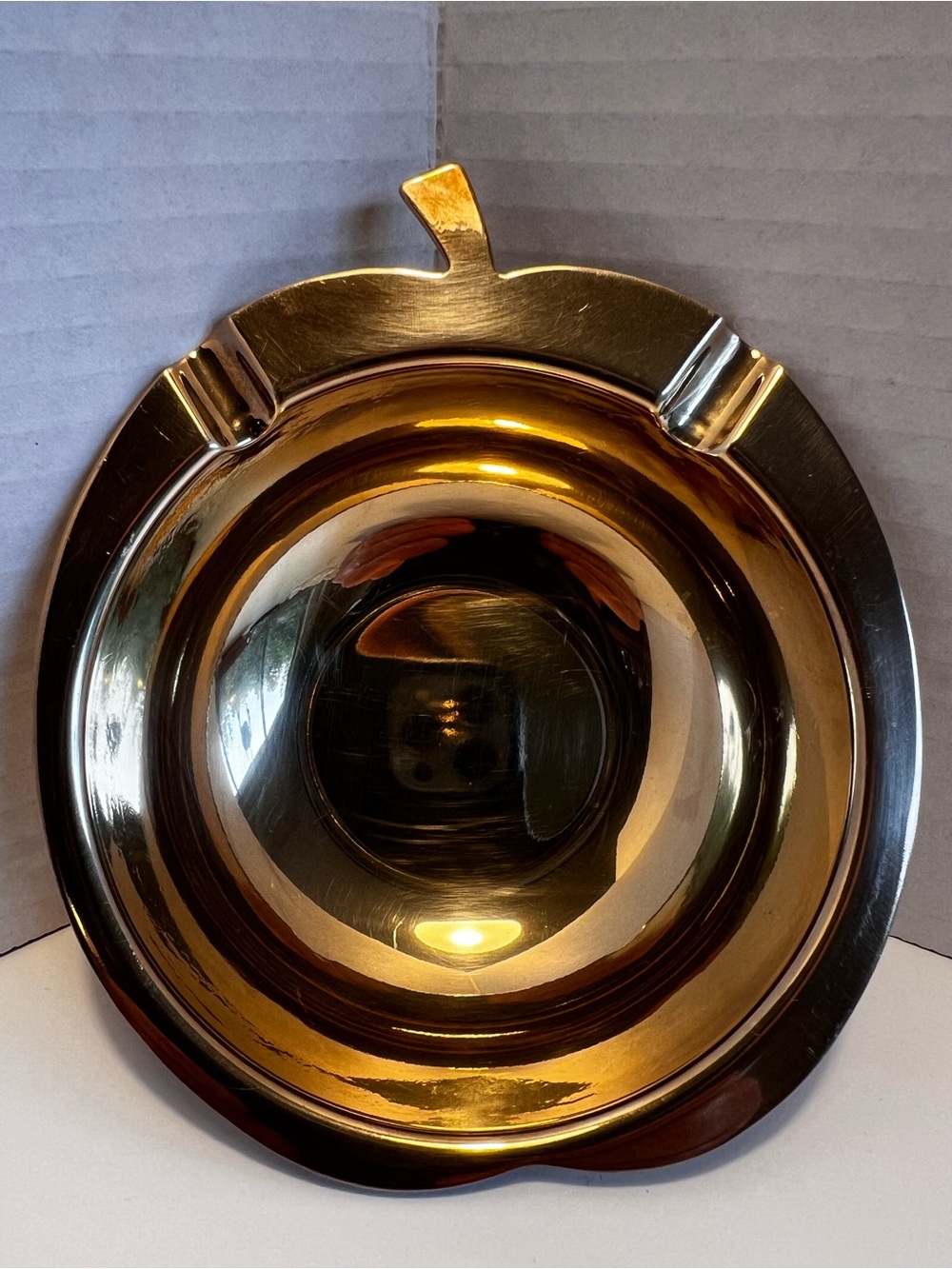Vintage Mid Century Italian Solid Brass Apple Ashtray / Catchall Dish – by MPI